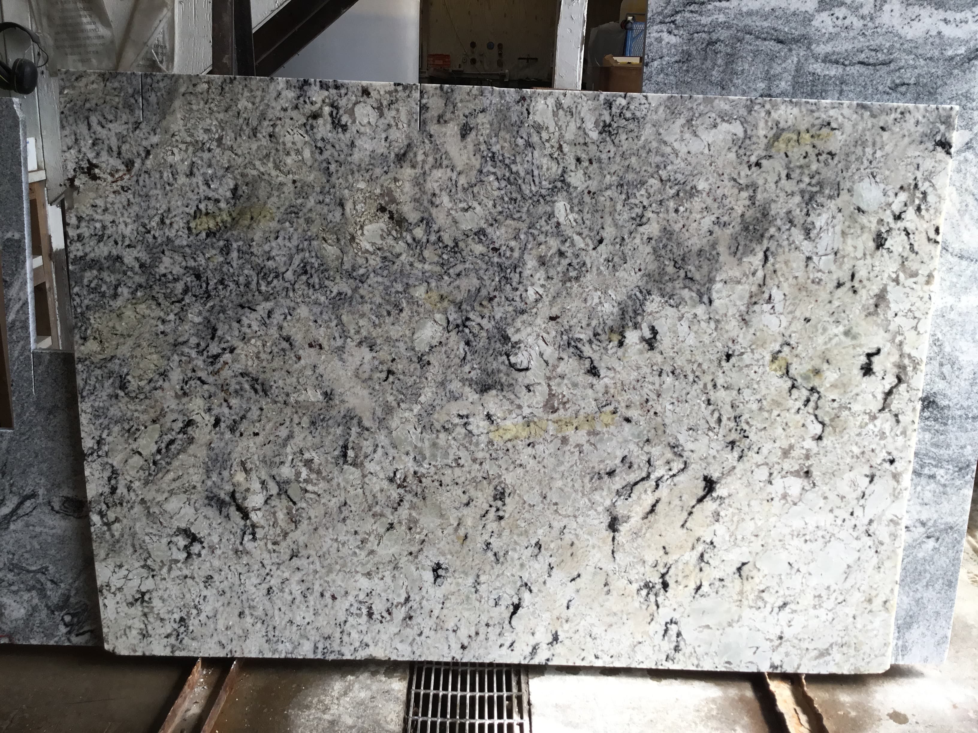 White Ice Polished 3CM, pieza 10885-1.R1.R1